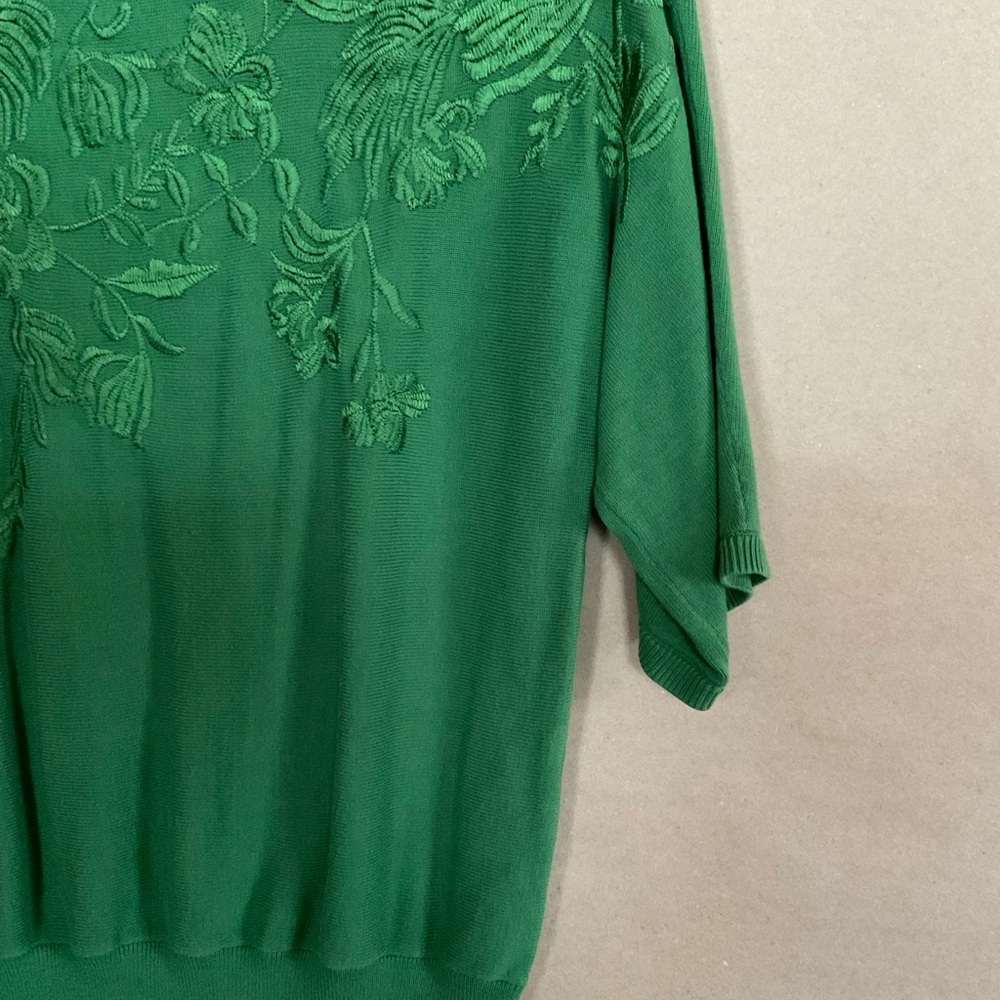 Chico’s Green Embroidered Top. Size 1 - Picture 2 of 10